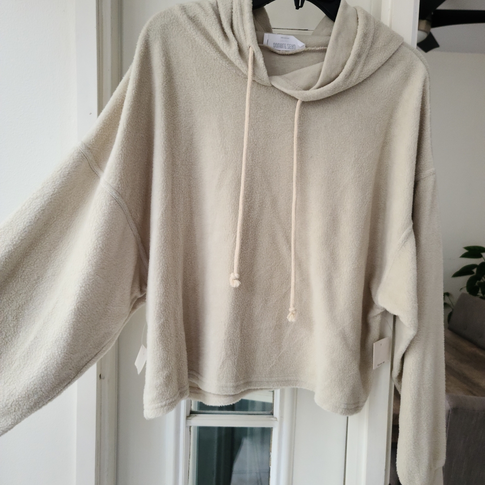 Double Zero Cream Hooded Sweater